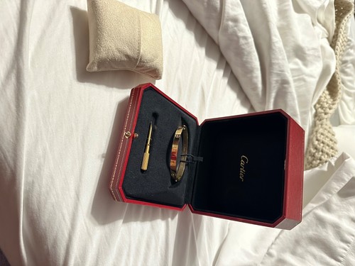 Cartier love bracelet - cartier, 17
