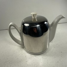 Salam the tea pot guy - pot, degrenne
