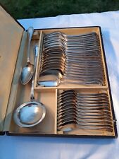 Superbe Ménagère de