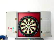 Cible en bois avec armoire