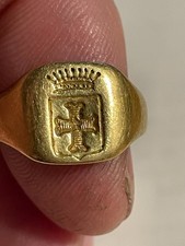 chevalière or 18 carats ancienne blason croix et couronne 4g