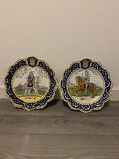 Paire d’assiettes anciennes