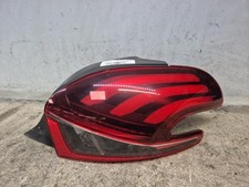 Feu arriere principal droit