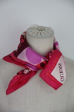 GUESS Foulard Cravate en Soie