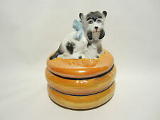 ANCIENNE BONBONNIERE BOITE RONDE PORCELAINE BISCUIT EMAILLE CHIEN WESTIE 