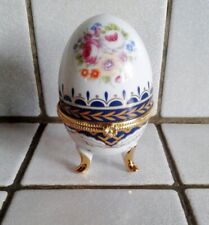 Boite Oeuf  en porcelaine