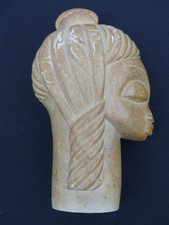 STATUE FEMME CHEVEUX LONG COTE EN PIERRE M'BIGOU  GABON HAUT  18 CM poids 1.8 kg