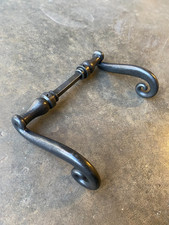 Anciennes poignées de porte en  métal , serrure ferrure clenche