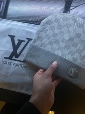 Bonnets LOUIS Vuitton Gris