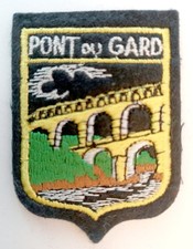 Écusson ancien PONT DU GARD France - en feutrine brodée