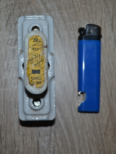 Porte fusible - porte, et