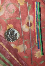 Jeu assemblage d'aimant 85 pièces noir vert bleu jaune rouge argenté fluo