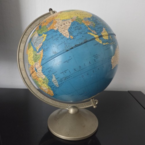 Globe terrestre vintage - vintage, en