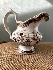 Pot à lait ancien en faïence brune à décor orientaliste-Chine David Johnston (?)