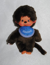 ?Peluche doudou Kiki SEKIGUCHI MONCHHICHI yeux marron bavoir bleu 20 cm NEUF