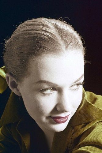 Piper laurie striking vintage - laurie,