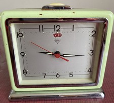 Ancien réveil rectangulaire