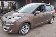 Toutes pièces Renault Scenic 3 1.9 DCI 2010
