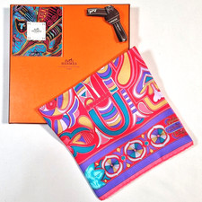 RARE VINTAGE HERMES Écharpe en Soie "Folklore" Carre 90 Duty-free US