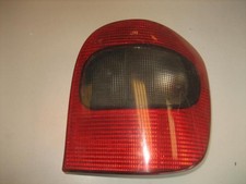 Feu arriere principal droit