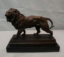 Statue Sculpture Lion Animalier Style Art Deco Style Art Nouveau Bronze massif S