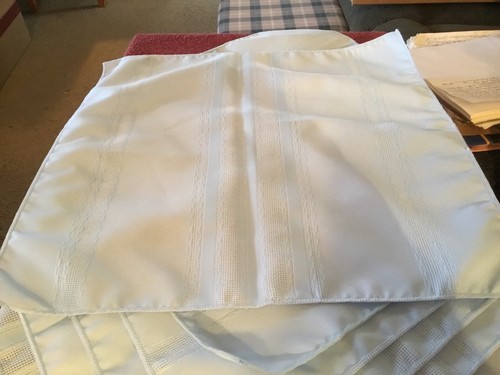 Light blue cloth - 17", x
