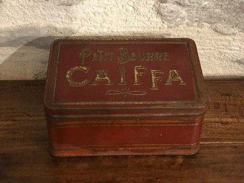 Ancienne boîte publicitaire