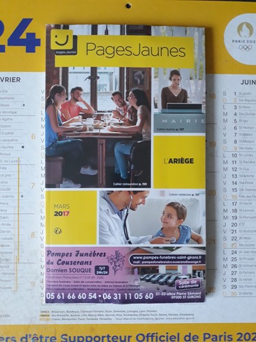 Annuaire pages jaunes - pages,