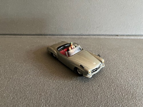 Ancienne voiture miniature - voiture,