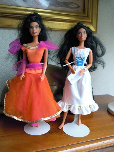 Choisir barbie esmeralda - a, 2