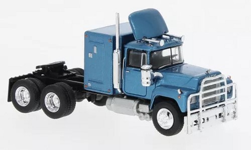 Mack 700 1966 - rs,