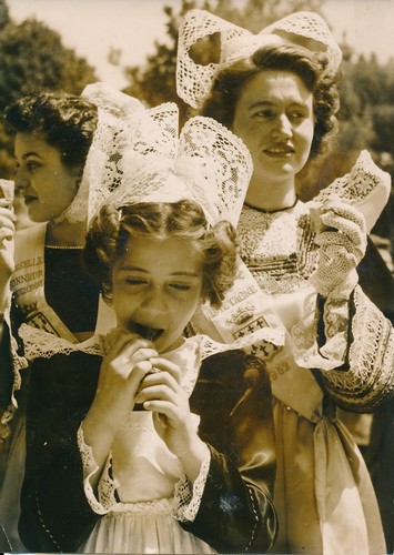 Paris 1952 jeunes femmes - paris,