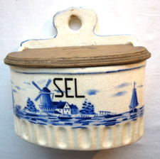 Boite à SEL, céramique et bois, décor Delft, Moulins et bateaux bleus