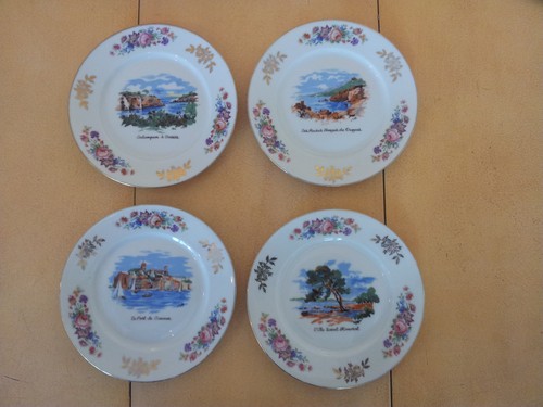 Lot quatre assiettes - lot,