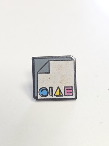 Pin vintage ancien badge - pin's, ancien,