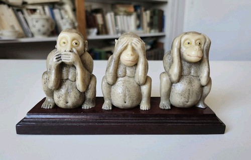 Les trois singes - trois,