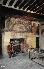 Saint-Germain-De-Livet - le château - cheminée DANS LA -SALLE DE LA GARDE-