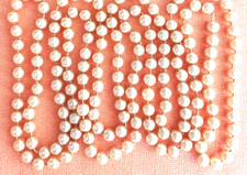 Un sautoir perles fantaisie en