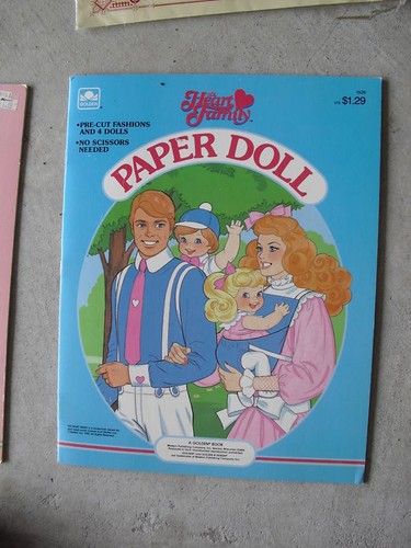 1985 paper dolls book - paper,