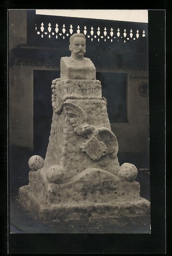 Carte postale monument avec - un,
