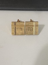 Une Paire de bouton de
