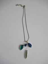 Collier chaine pastilles bleu