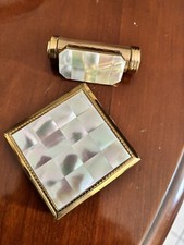 Ancien poudrier en nacre Corona Paris et tube rouge à lèvre 1950