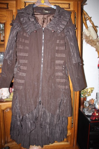 Manteau marron rétro chic