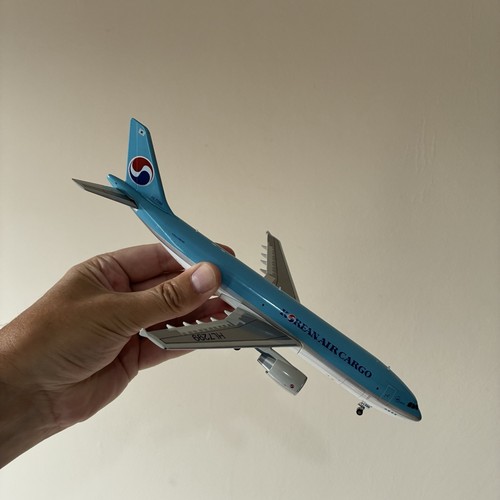 Wings korean air cargo - jc,