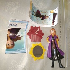 KINDER maxi surprise - DISNEY - REINE DES NEIGES / FROZEN - Anna + accessoires