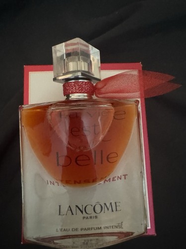 Vie est belle intensément - belle,