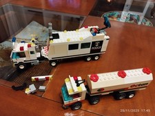 lot de 2 camions lego anciens
