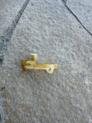 Pièce plastique côté - plastique,