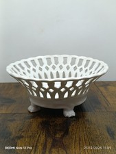 CORBEILLE AJOURÉ PIEDS